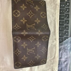 Authentic Louis Vuitton Monogram Men’s Wallet